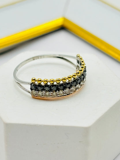 K18 Japan Gold Tri-Color with White/Black Natural Diamonds