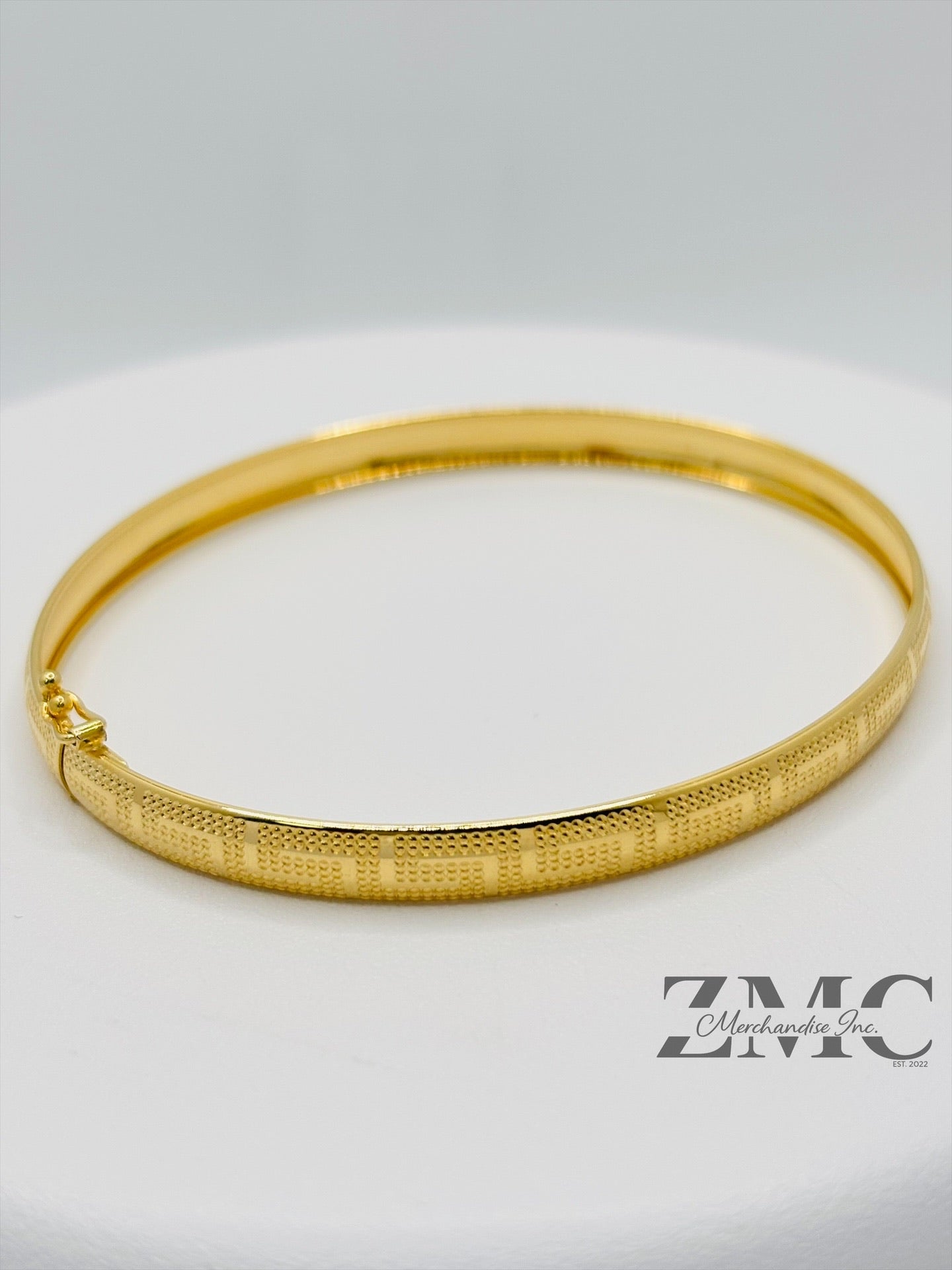 18K Gold F Bangle