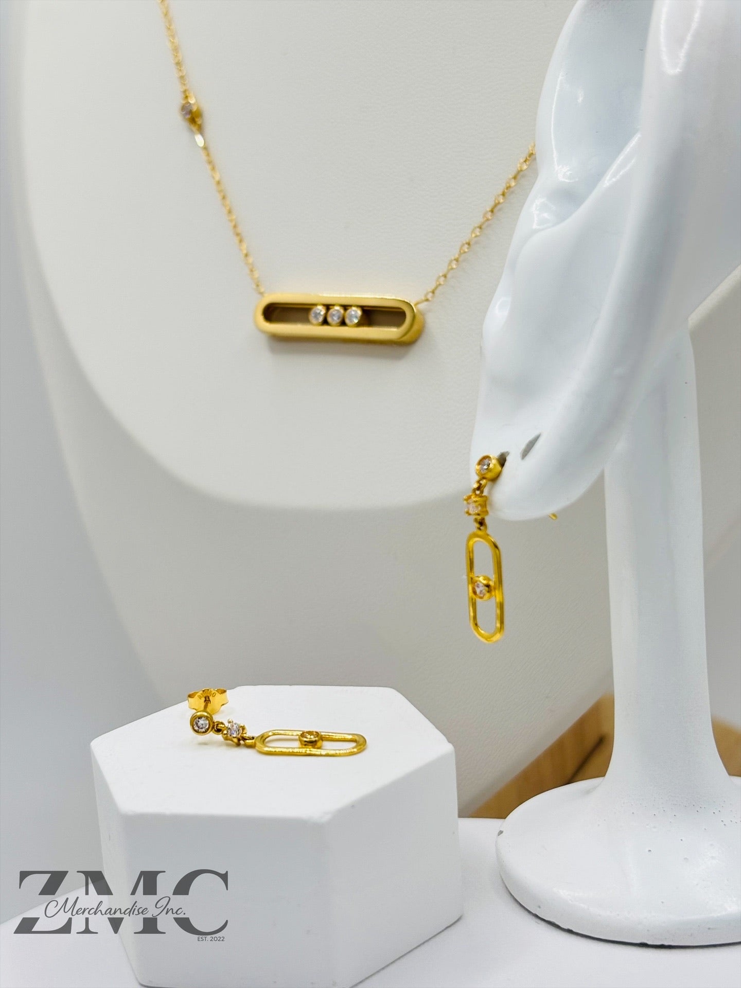 18K Gold Necklace and Earrings Set