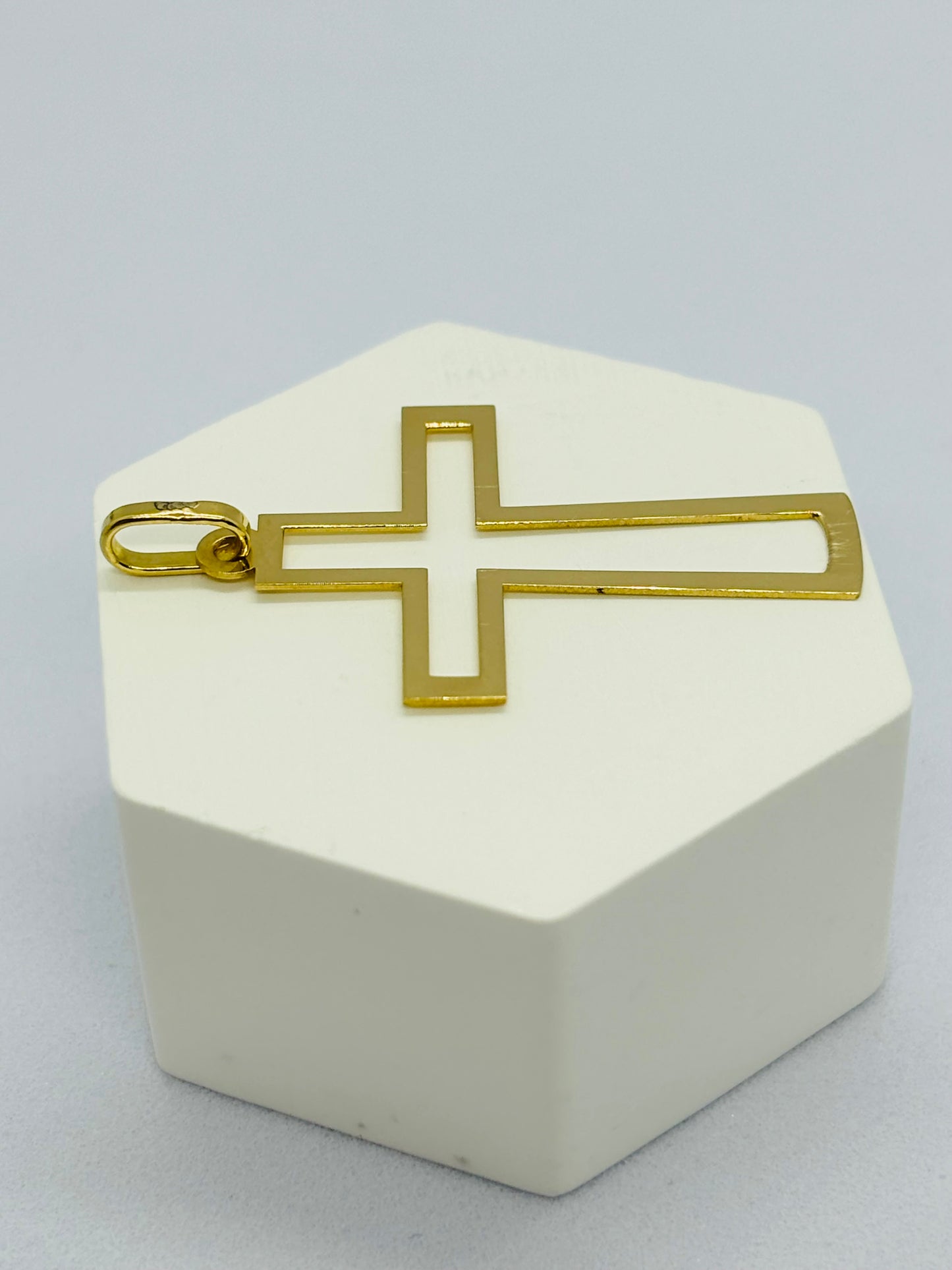 18K Gold Flat Cross Pendant