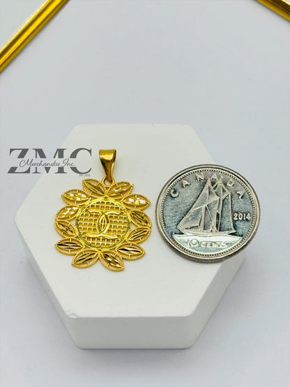 18K Gold Flower C Pendant