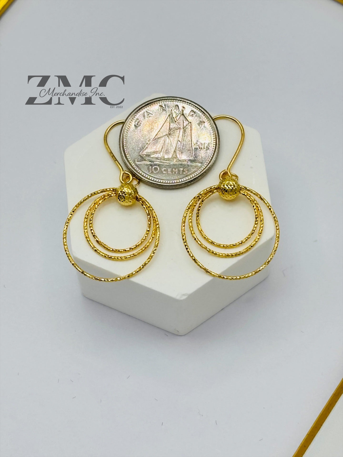 18K Gold Circle Dangling Earrings