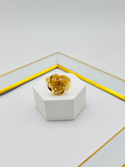 18K Gold Flower Ring