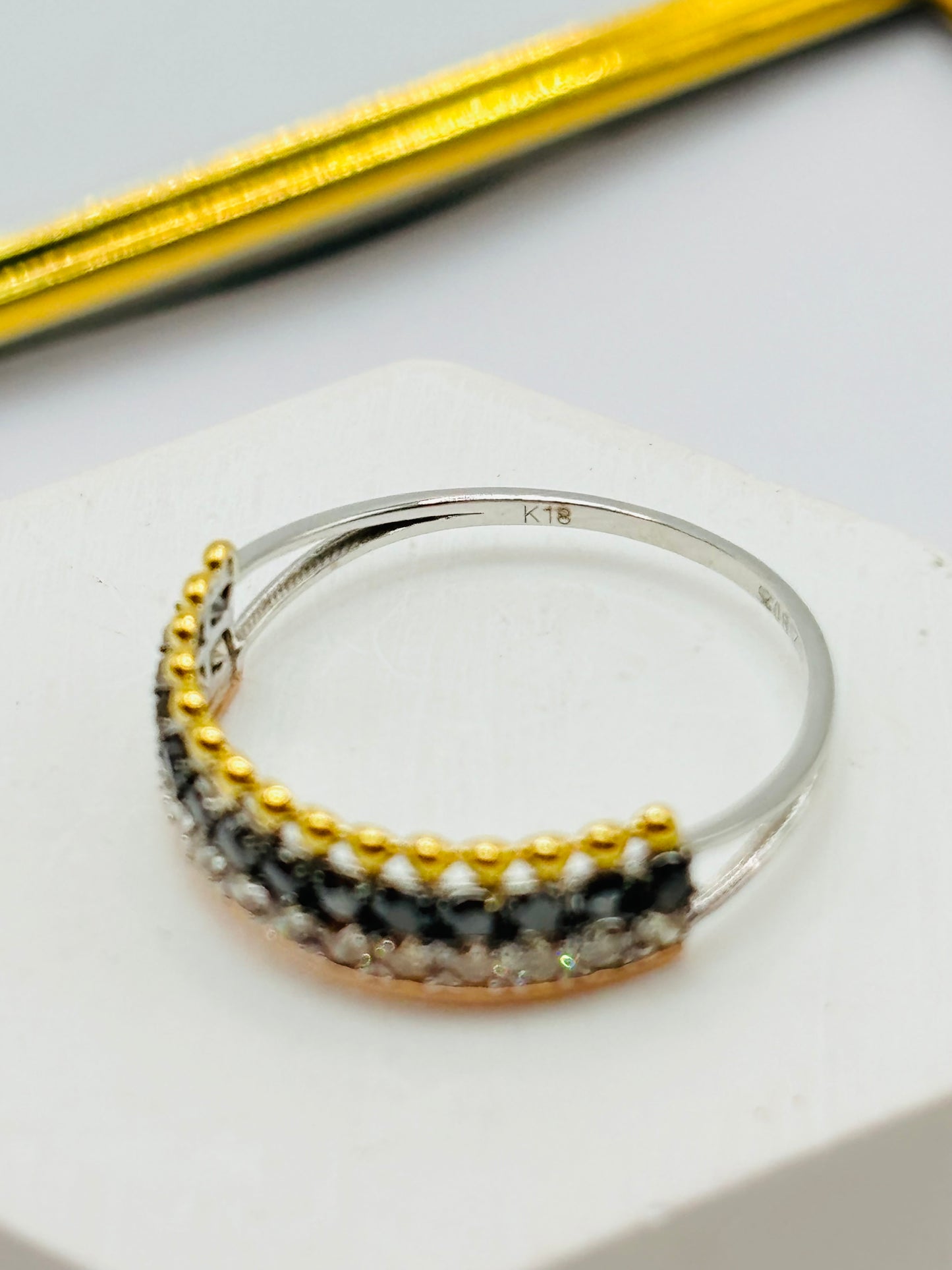 K18 Japan Gold Tri-Color with White/Black Natural Diamonds