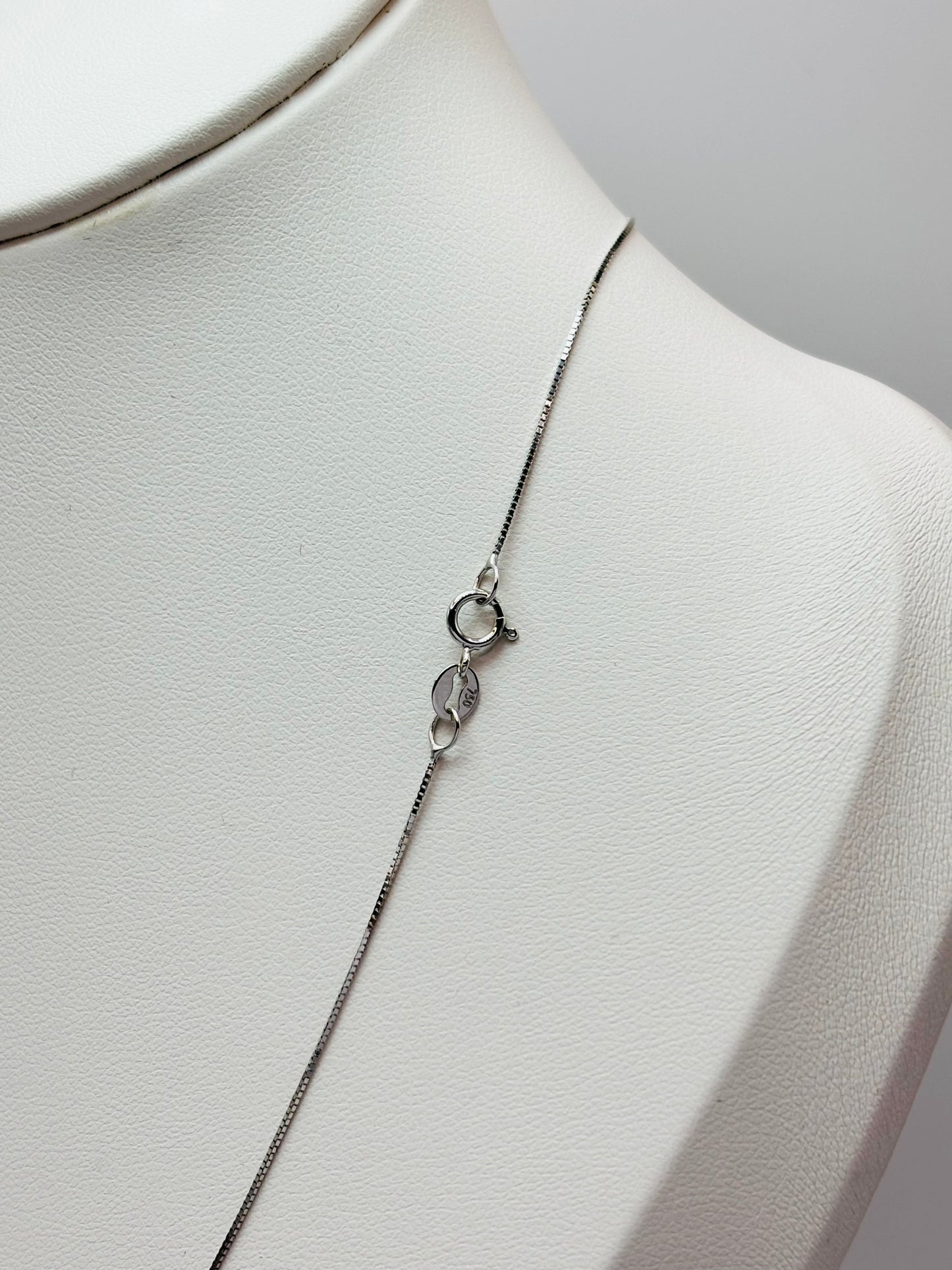 18K White Gold Box Chain