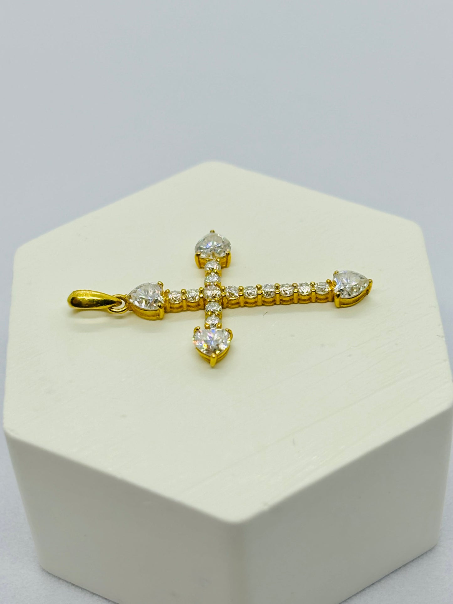 18K Gold Moissanite Diamond Cross Pendant