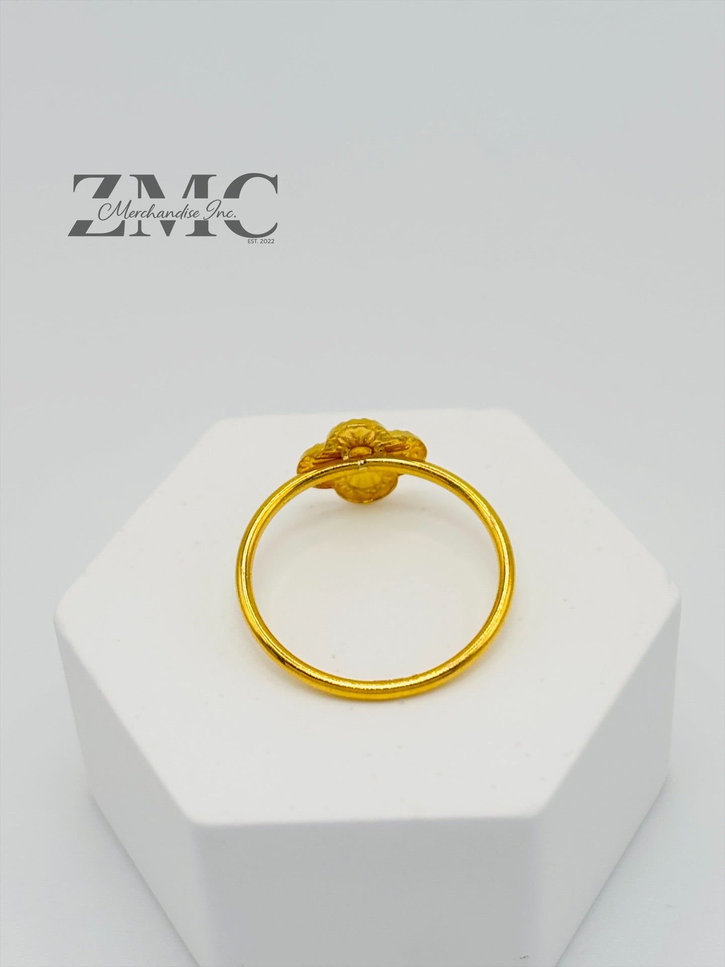 18K Gold Ring Clover 8.5 mm