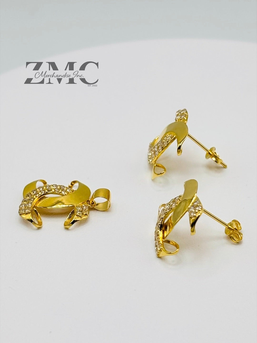 18K Gold C Earrings and Pendant with Stone Set