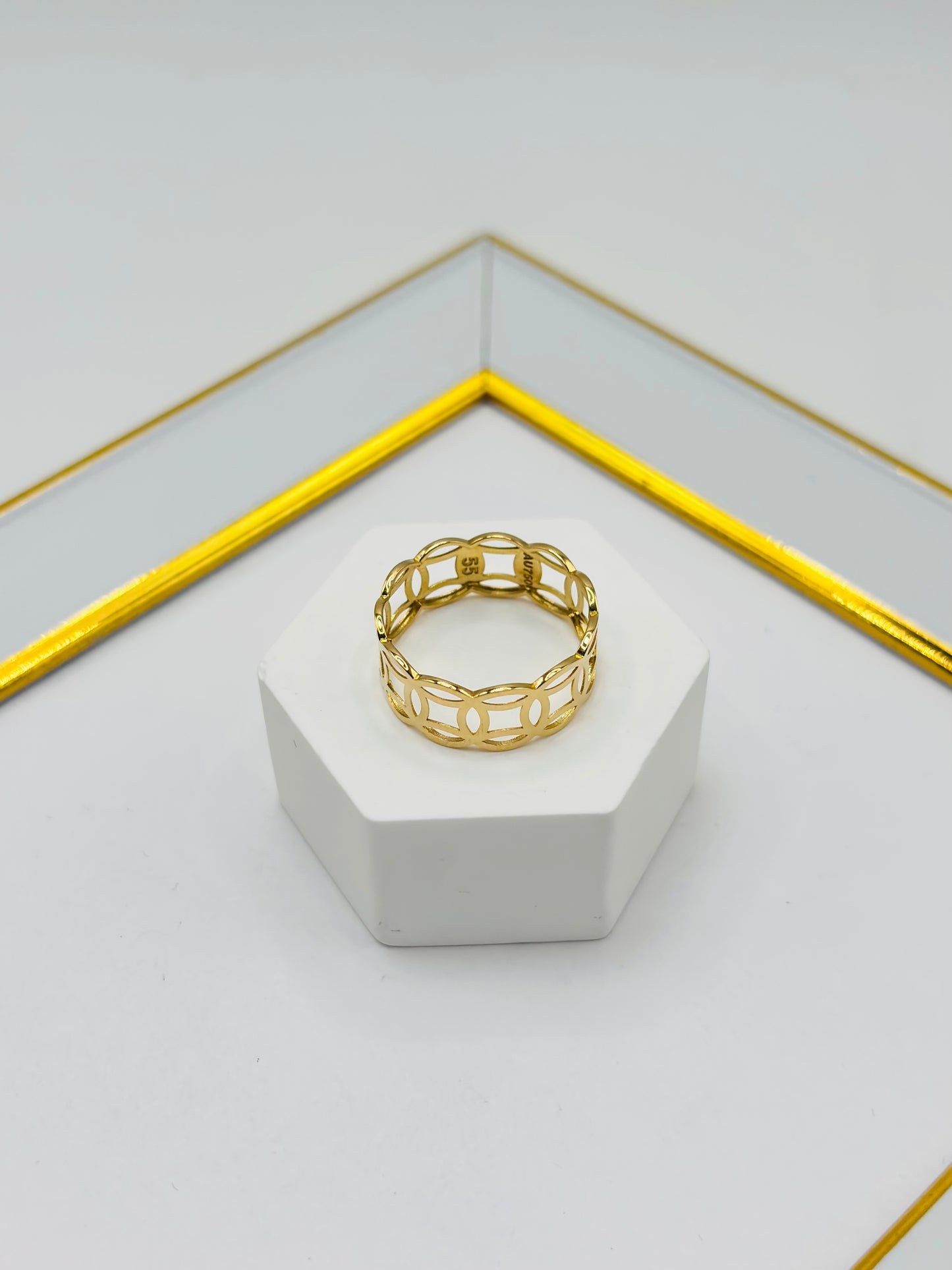 18K Gold Money Catcher Ring
