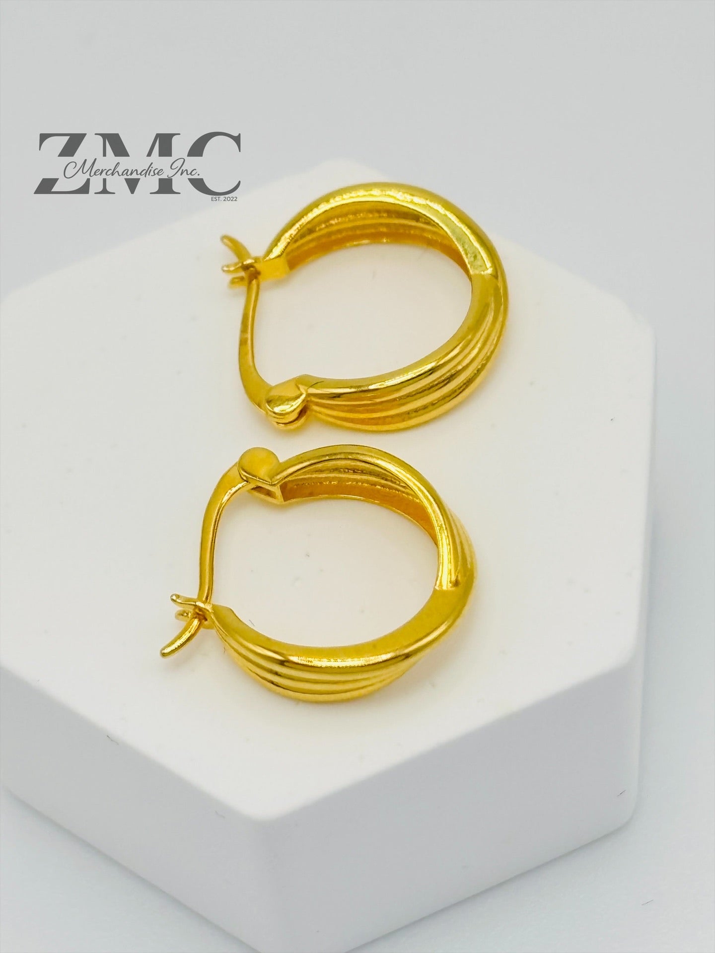 18k Gold Line Loop Earrings