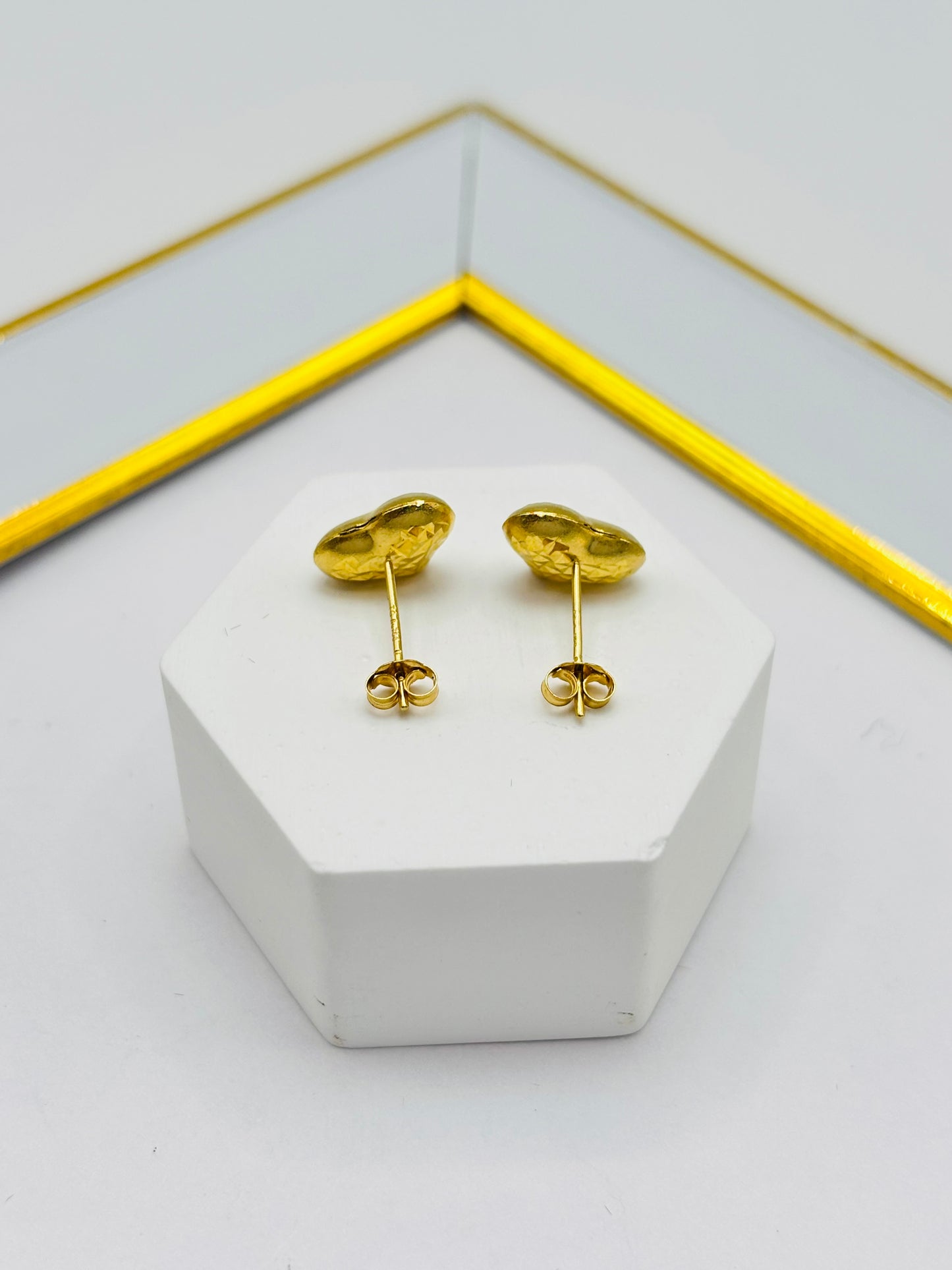 18K Gold Diamond Cut Heart Earrings