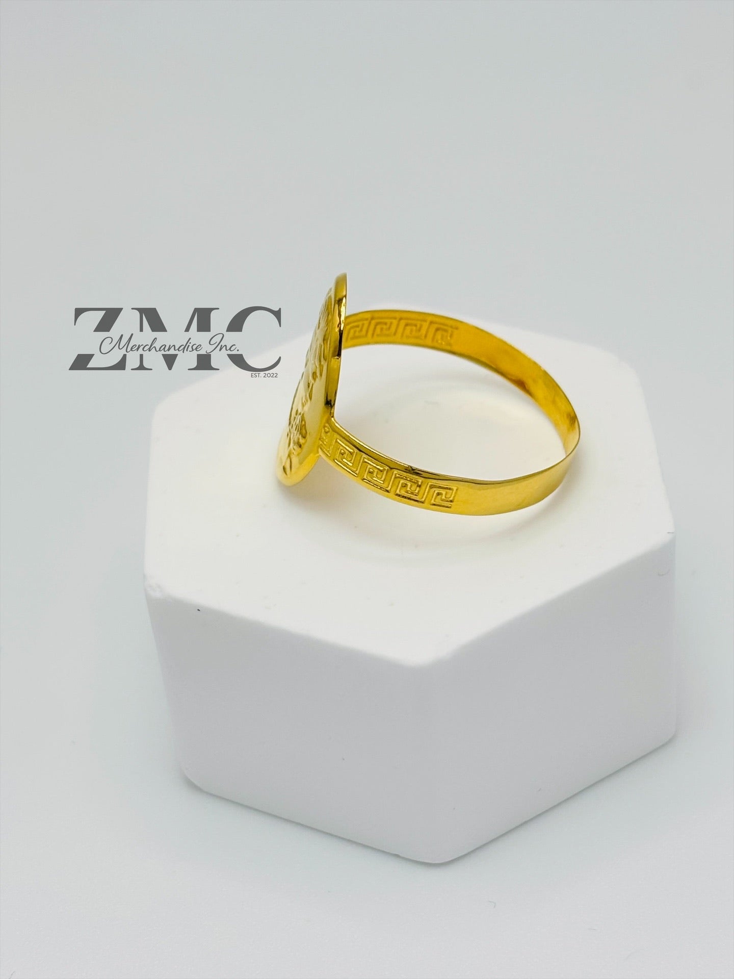 18K Gold Cameo Ring