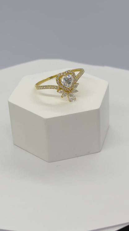 18K Gold Heart Moissanite Diamond Ring