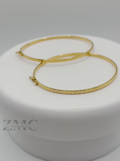 18K Gold Slim Bangle