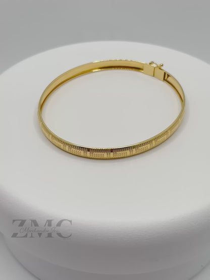 18K Gold F Bangle