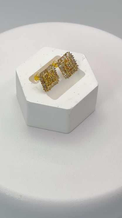 K18 Japan Gold Princess Round Baguette Natural Diamond Earrings 1 carat