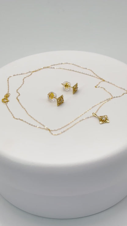 K18 Japan Gold Pendant and Earrings Natural Diamonds with FREE 18K Gold Chain Set