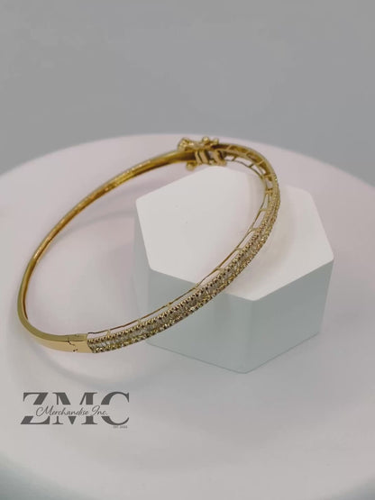 18K Gold Baguette Bangle  Natural Diamond 1.00 carat
