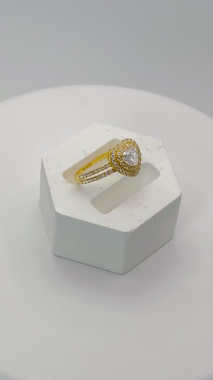 18K Gold Heart Moissanite Diamond Ring